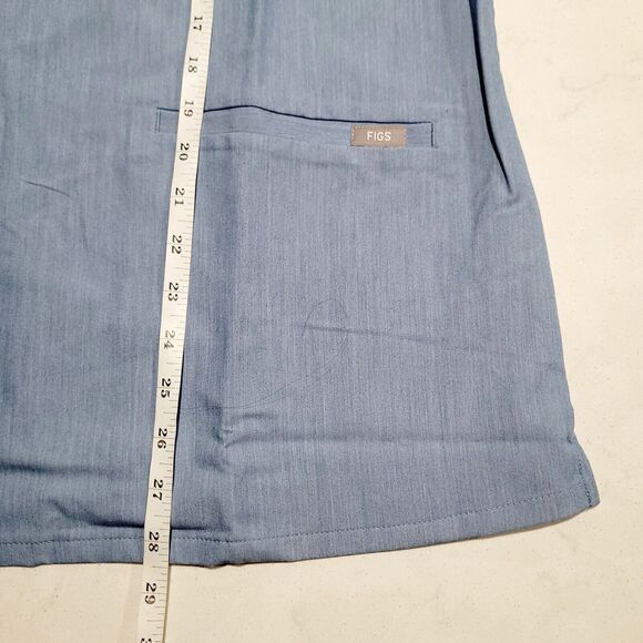 NWT FIGS Womens Casma Three Pocket Scrub Top Light Blue Size XL - Picture 4 of 10